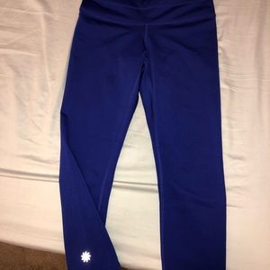 Women’s Athleta Cropped leggings size XS